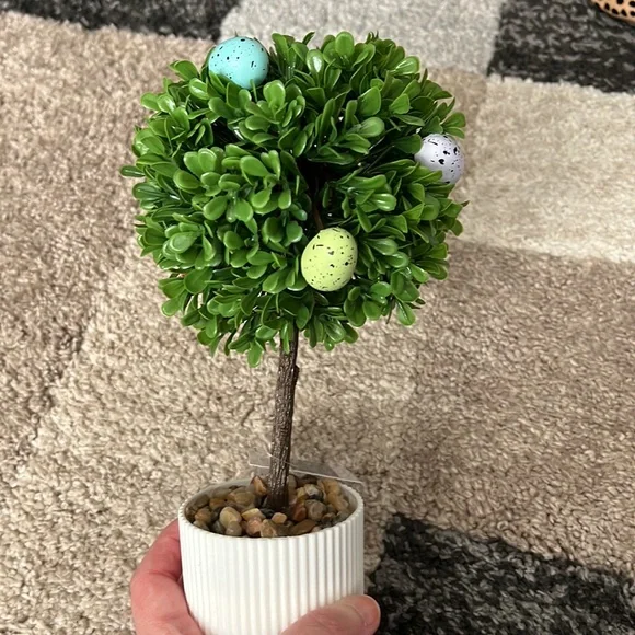 Target Bullseye’s Playground Easter, LED eggs, egg topiary, Bunny tray NWT! - Picture 3 of 7